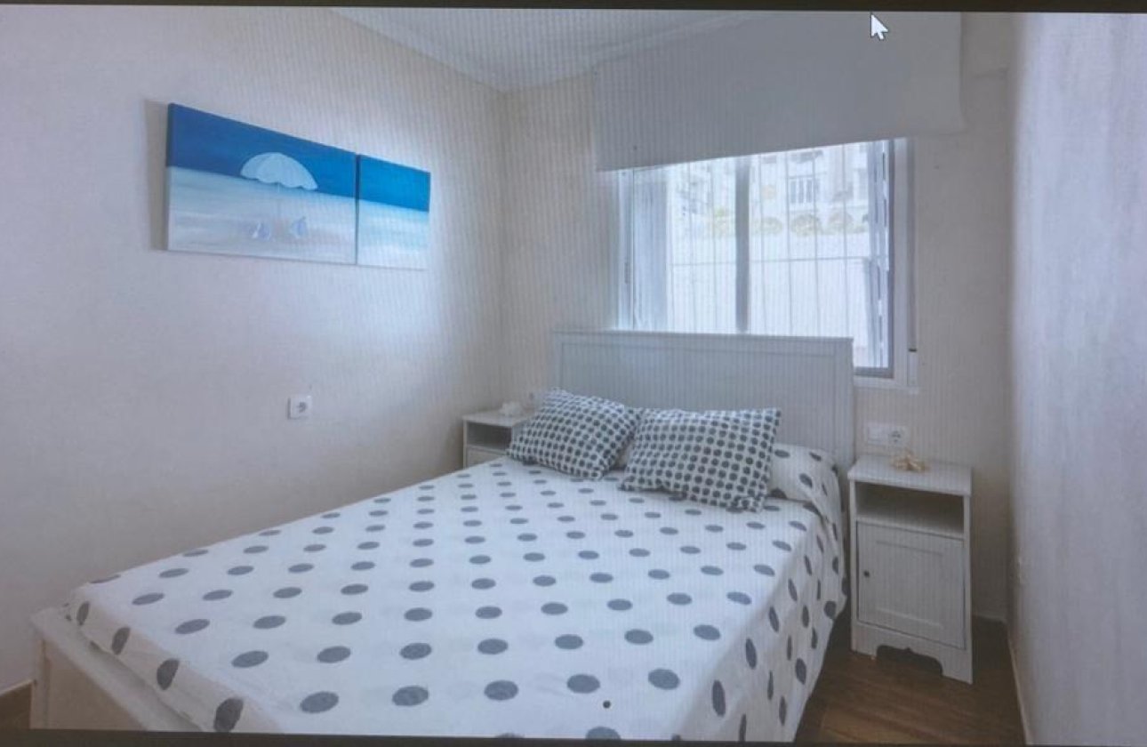 Revente - Appartement -
Torrevieja - Sector 25