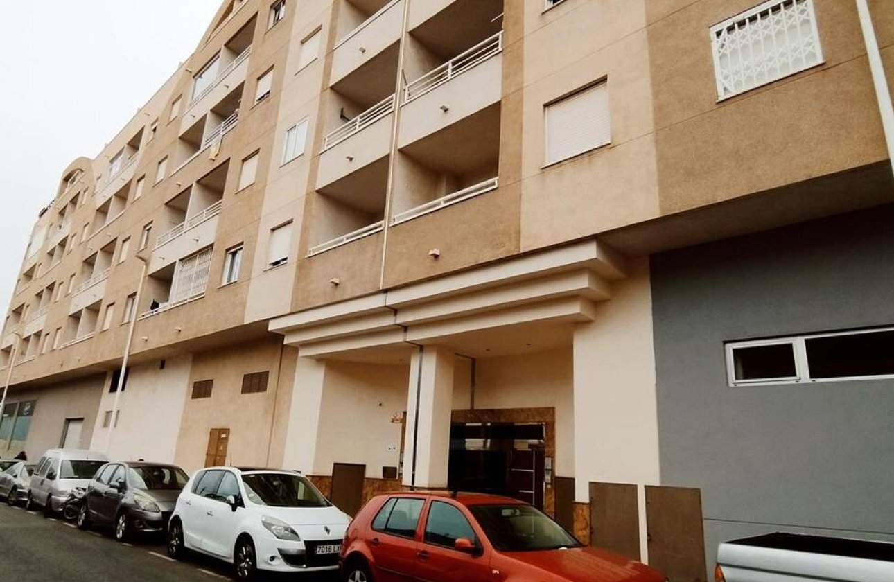 Revente - Appartement -
Torrevieja