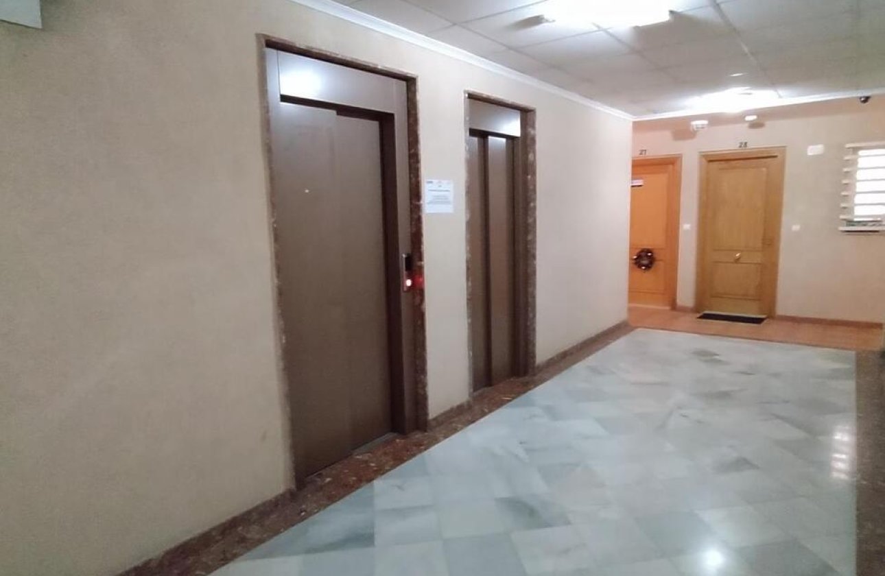 Revente - Appartement -
Torrevieja