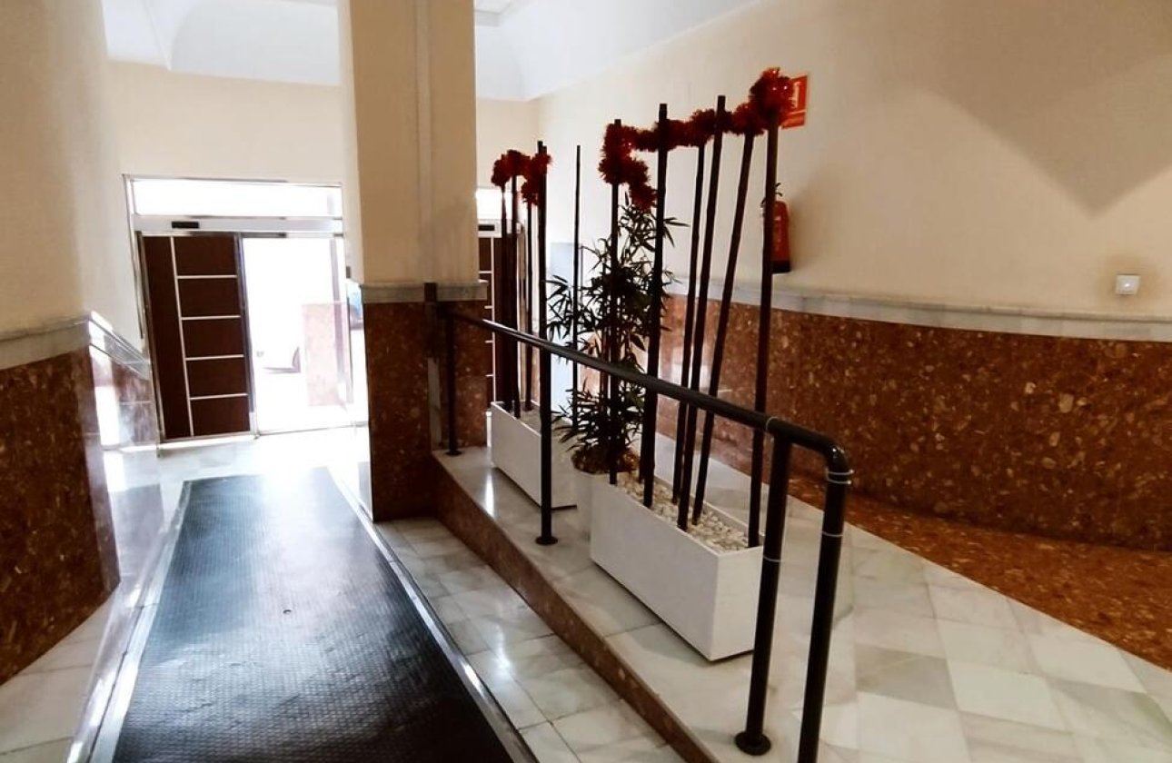 Revente - Appartement -
Torrevieja