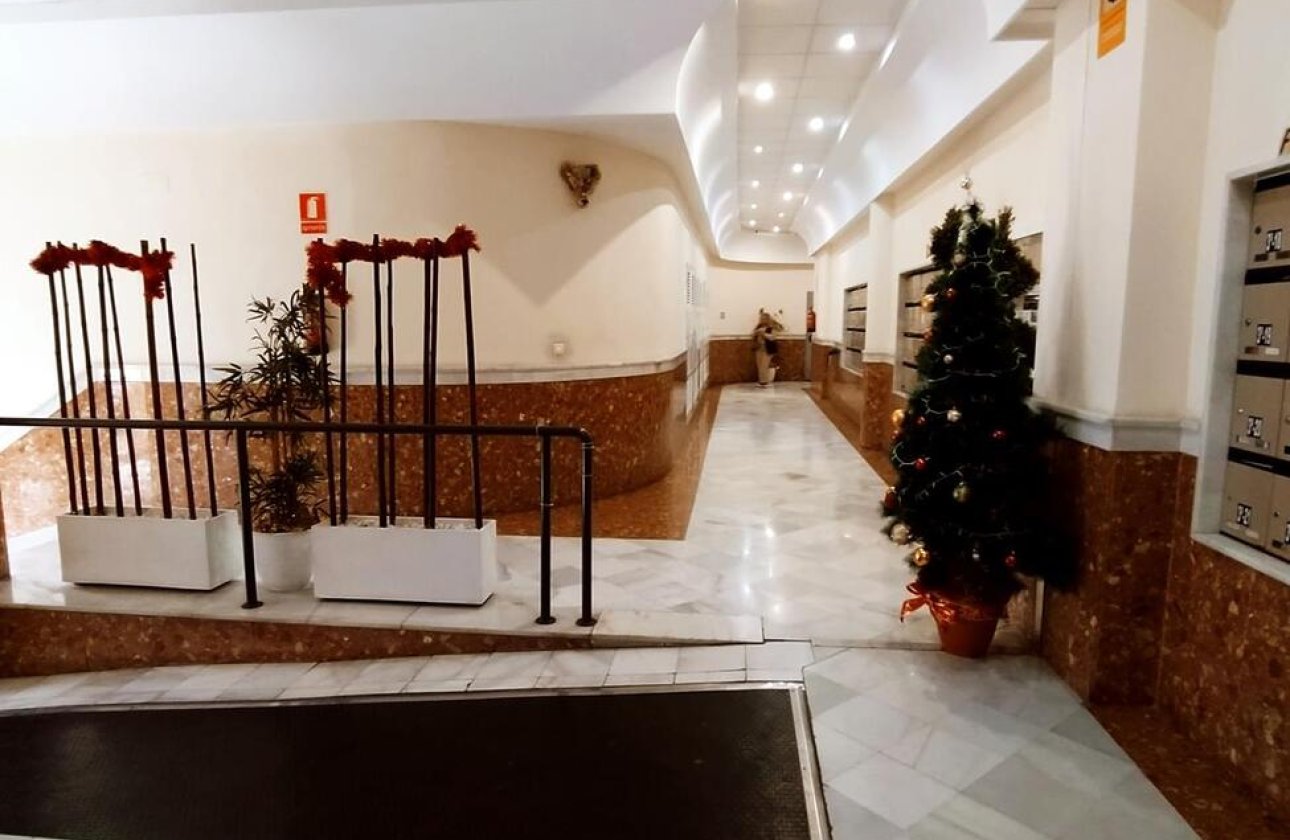 Revente - Appartement -
Torrevieja