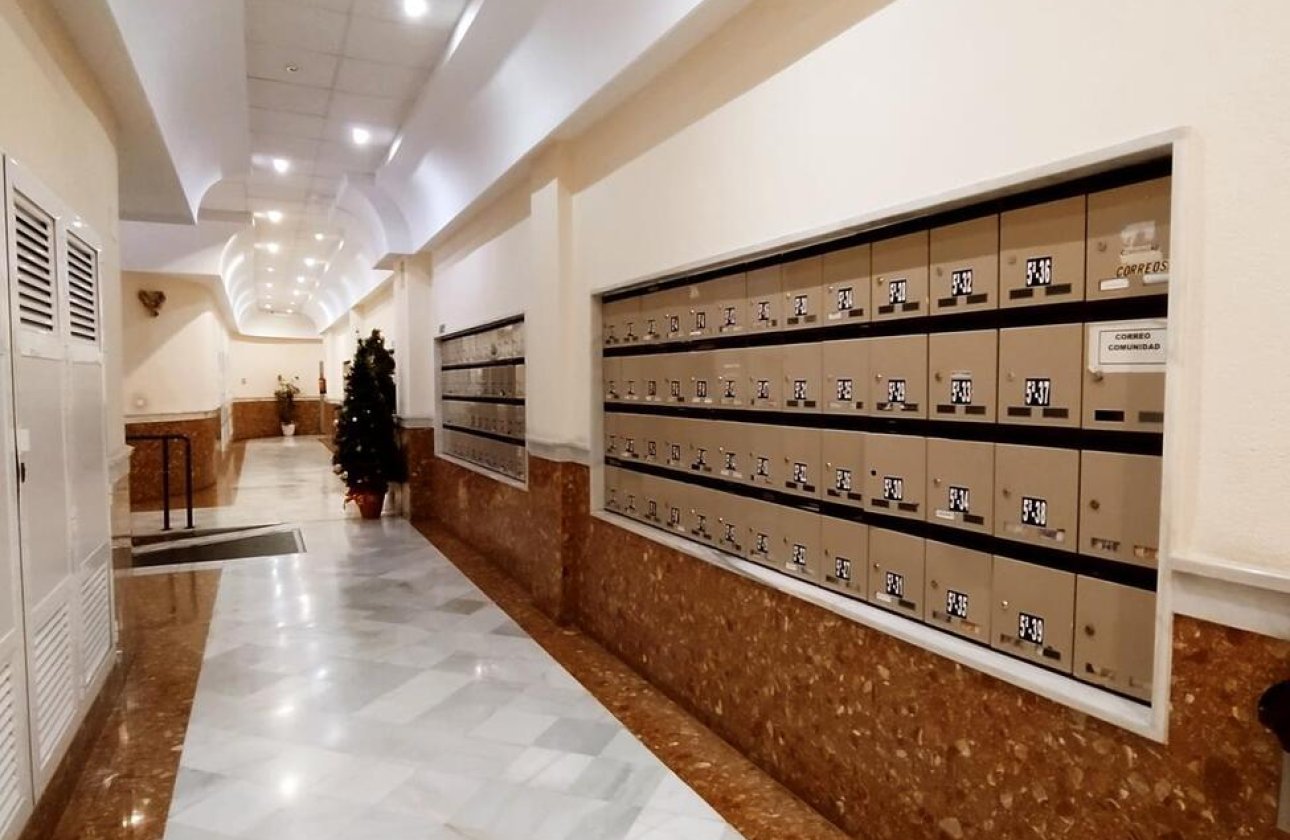 Revente - Appartement -
Torrevieja