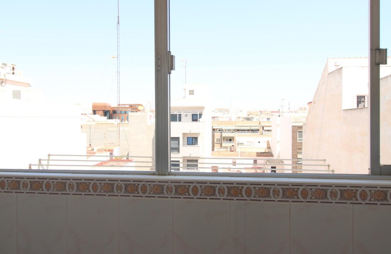 Revente - Appartement -
Torrevieja