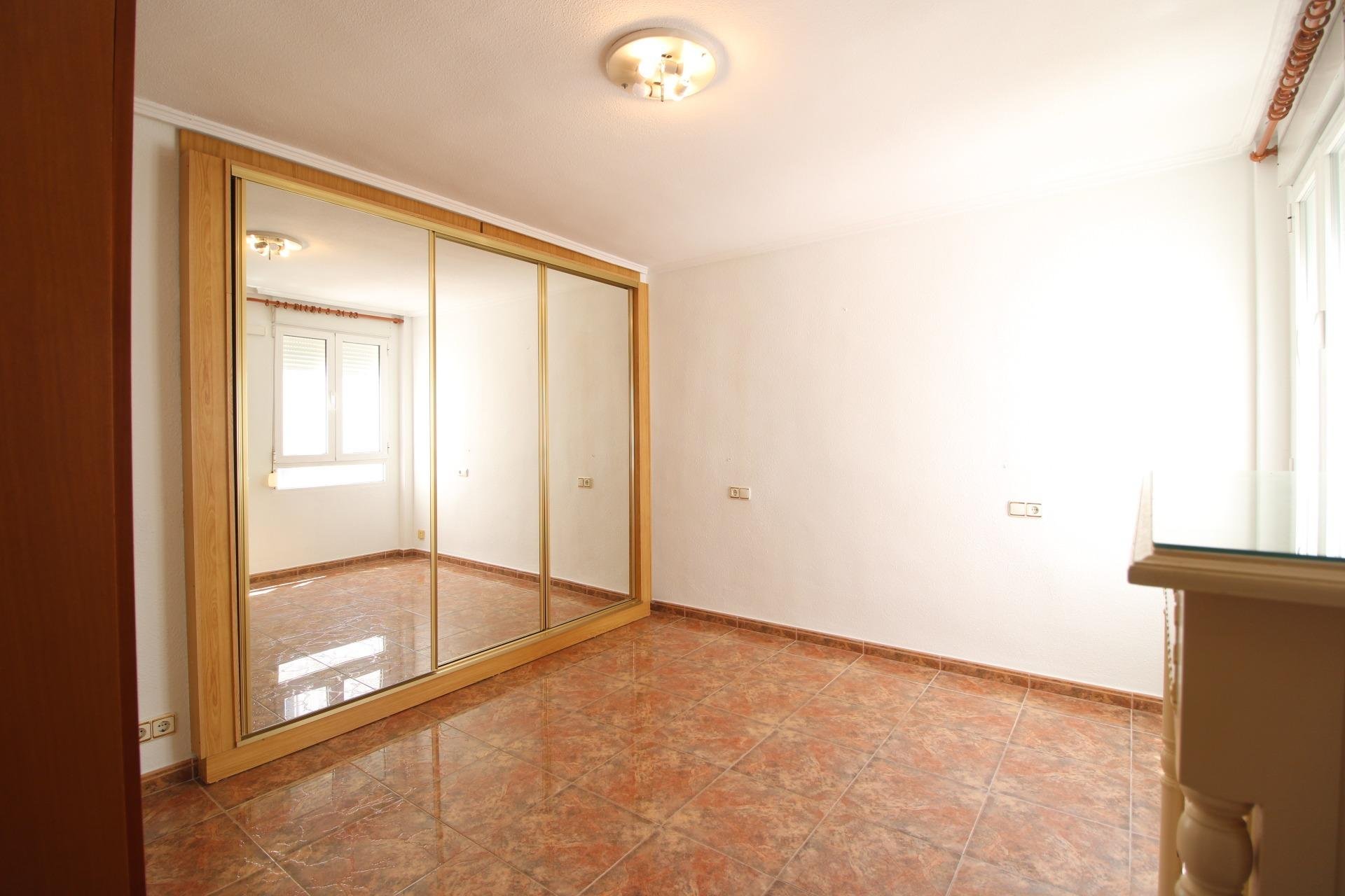 Revente - Appartement -
Torrevieja