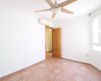 Revente - Appartement -
Torrevieja