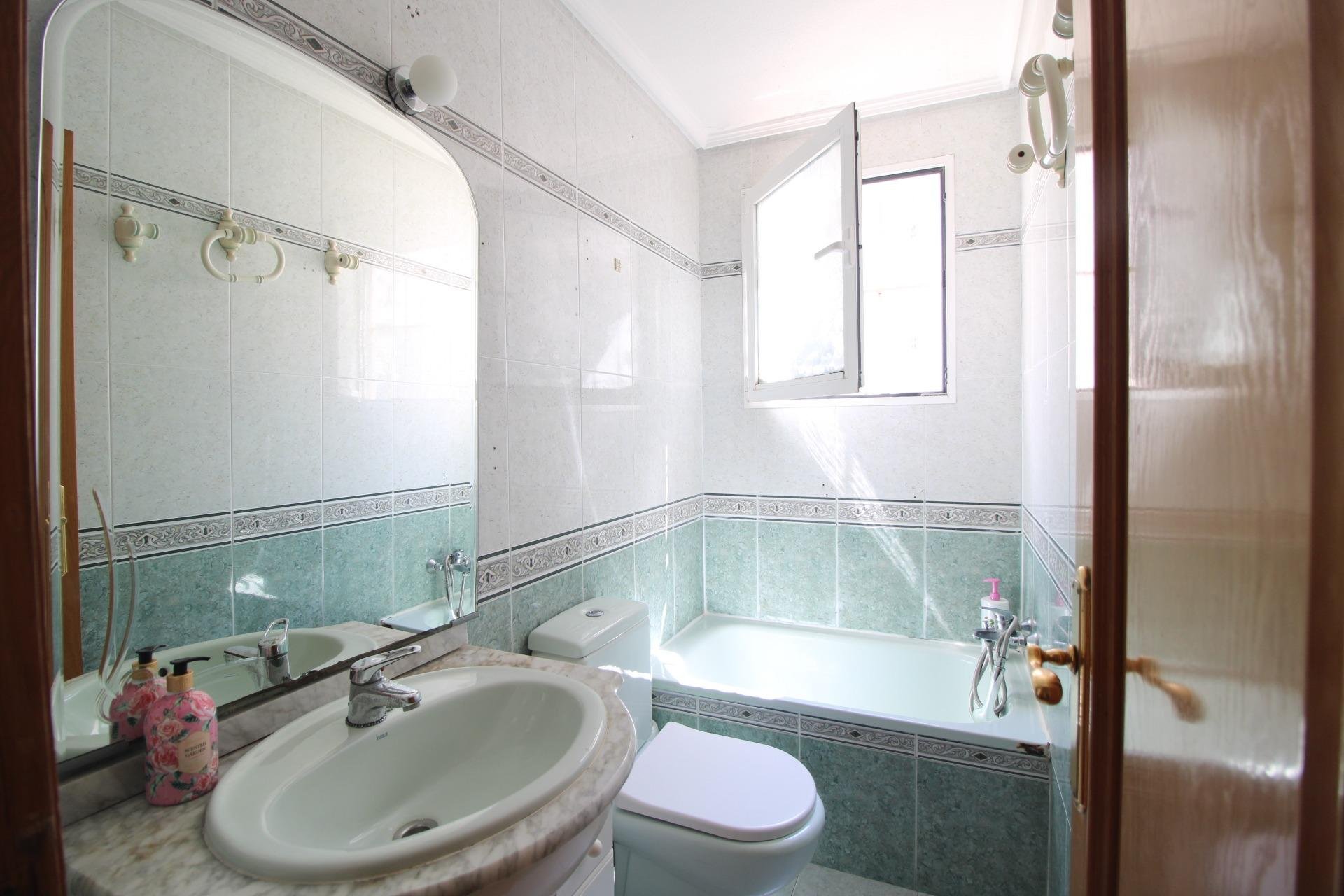 Revente - Appartement -
Torrevieja