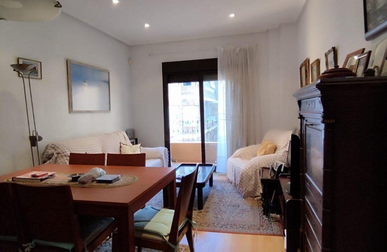 Revente - Appartement -
Torrevieja