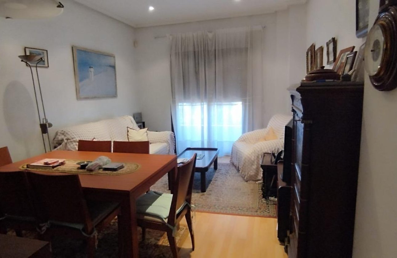 Revente - Appartement -
Torrevieja