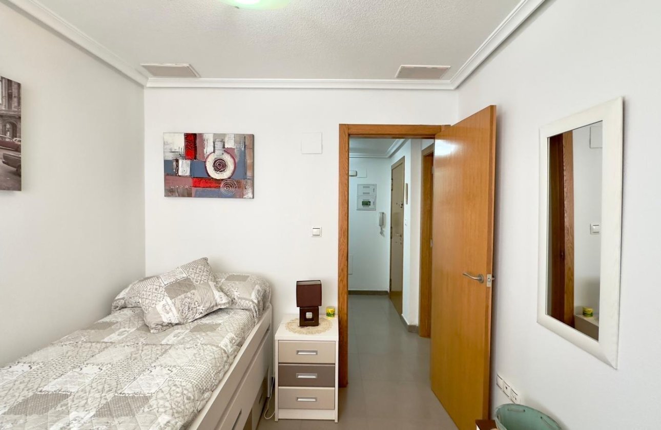 Revente - Appartement -
Torrevieja