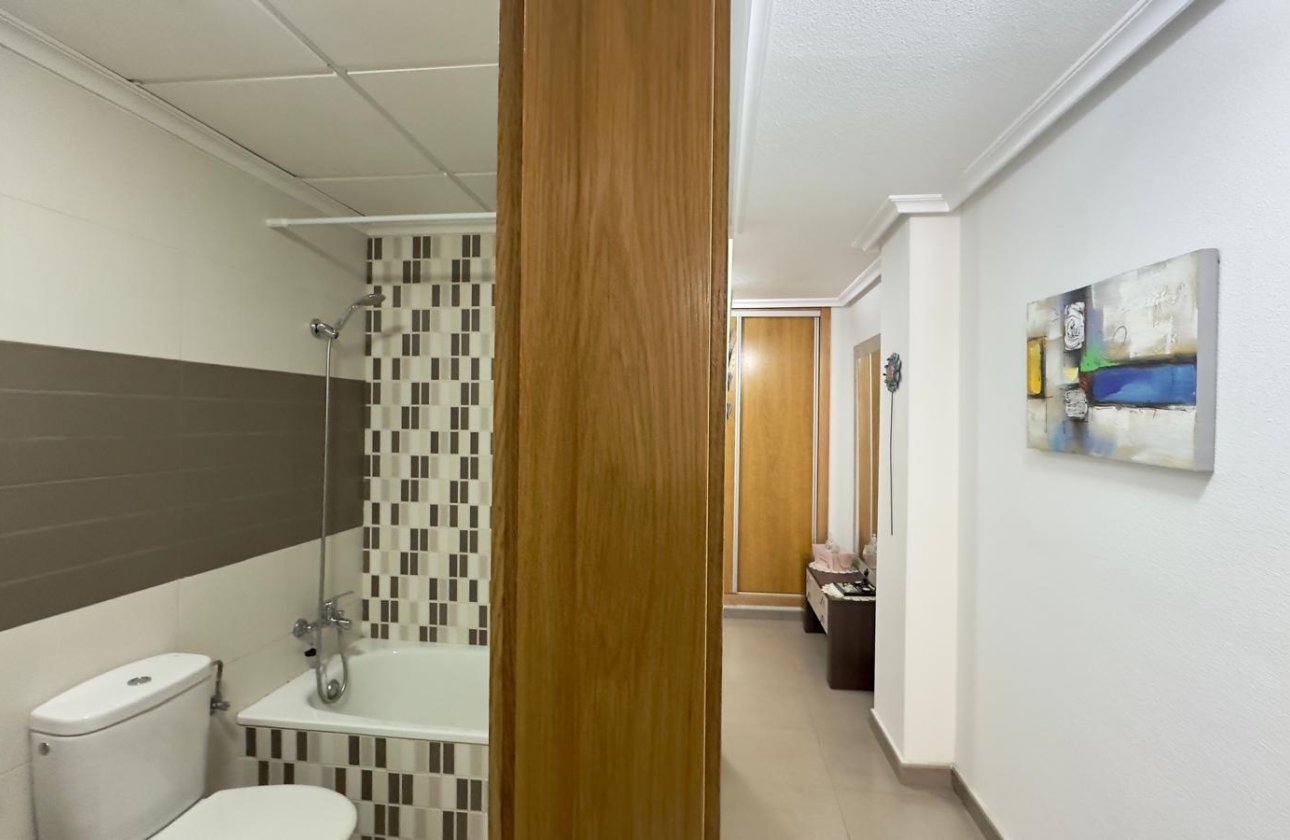 Revente - Appartement -
Torrevieja