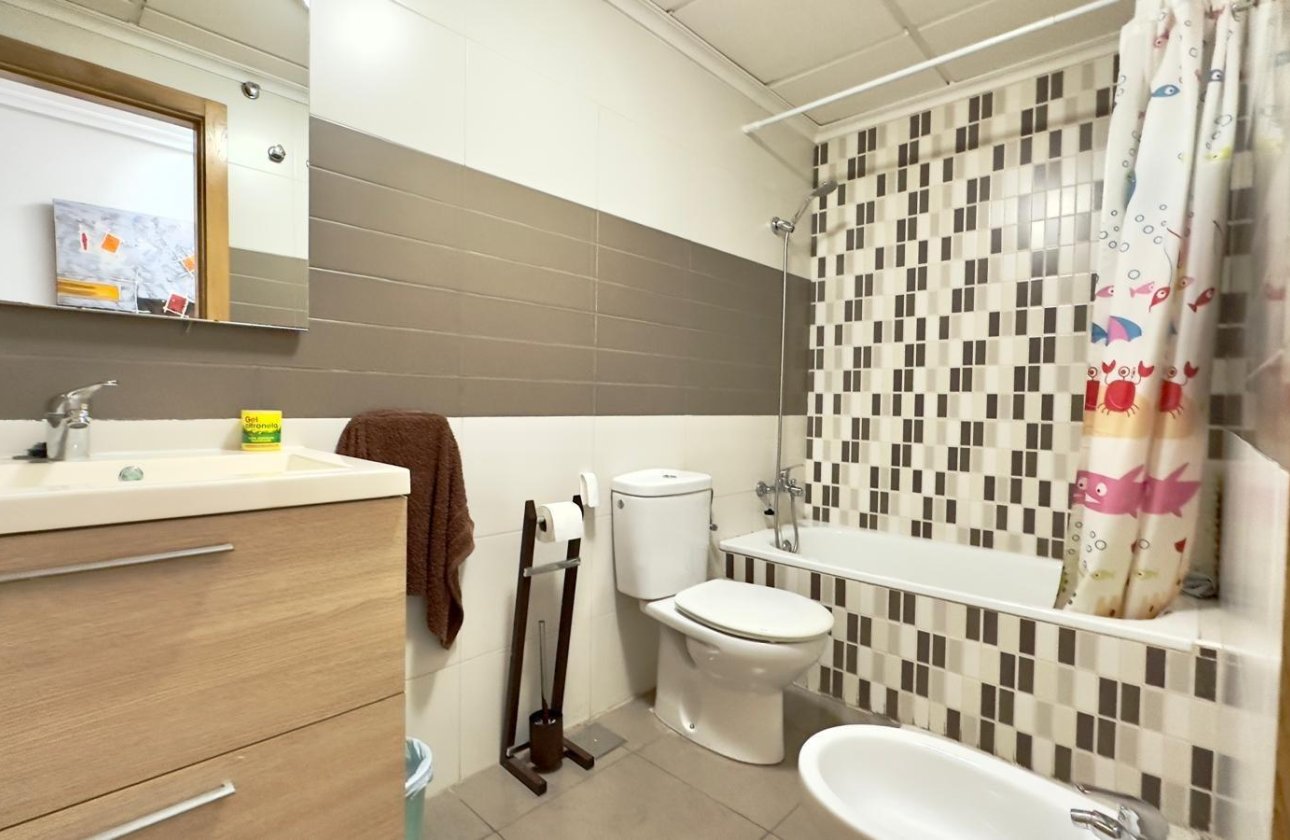 Revente - Appartement -
Torrevieja