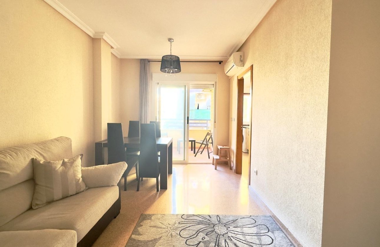 Revente - Appartement -
Torrevieja