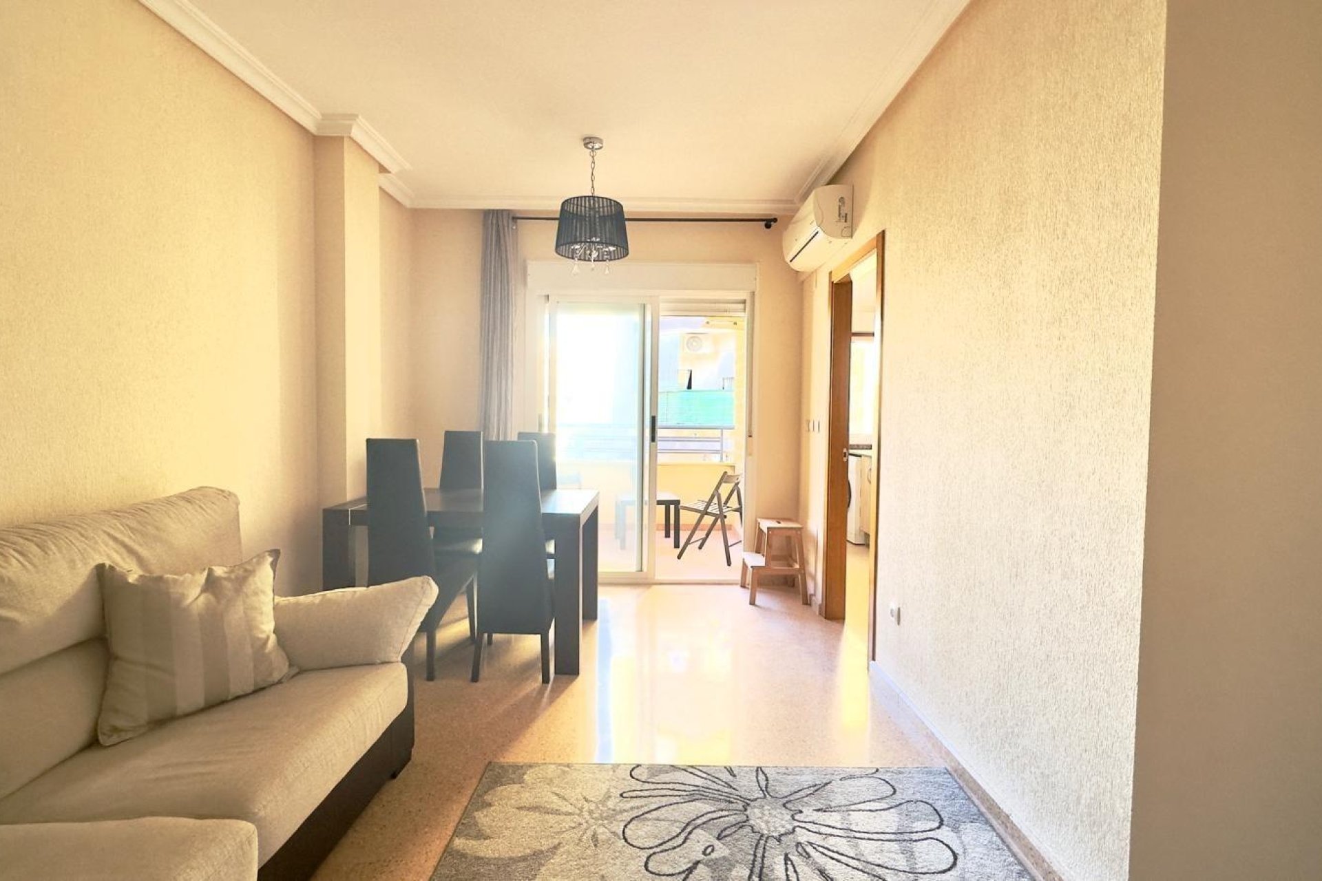 Revente - Appartement -
Torrevieja