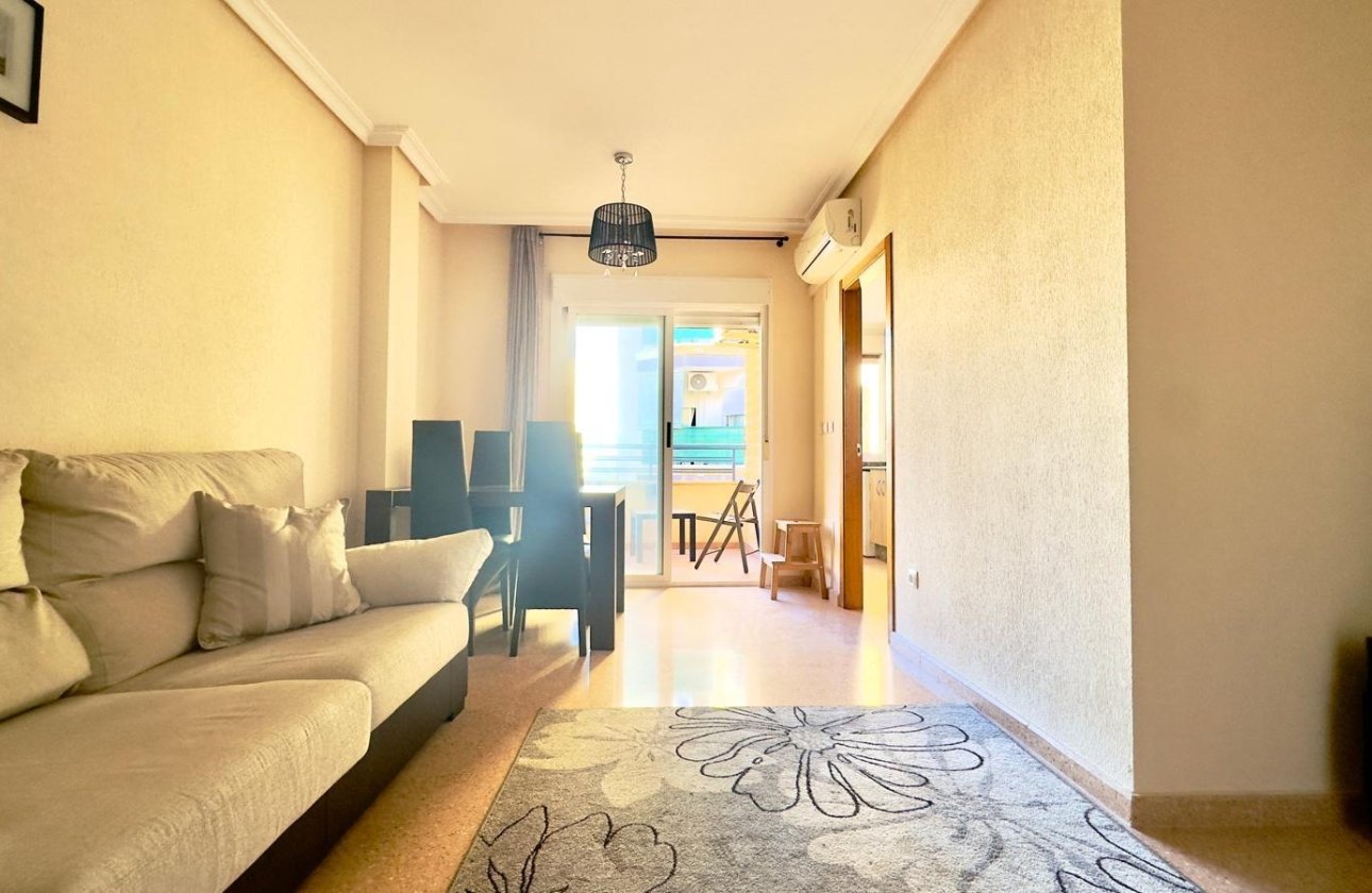 Revente - Appartement -
Torrevieja