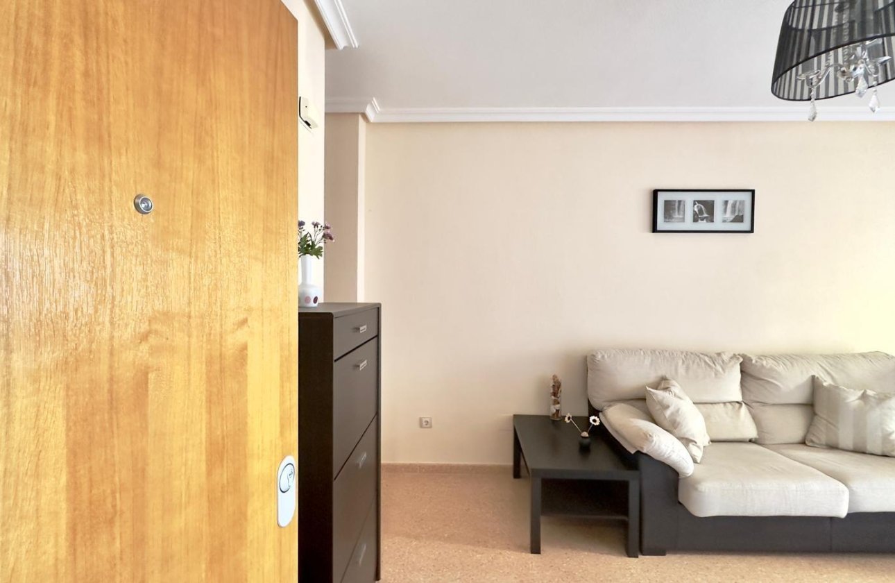 Revente - Appartement -
Torrevieja