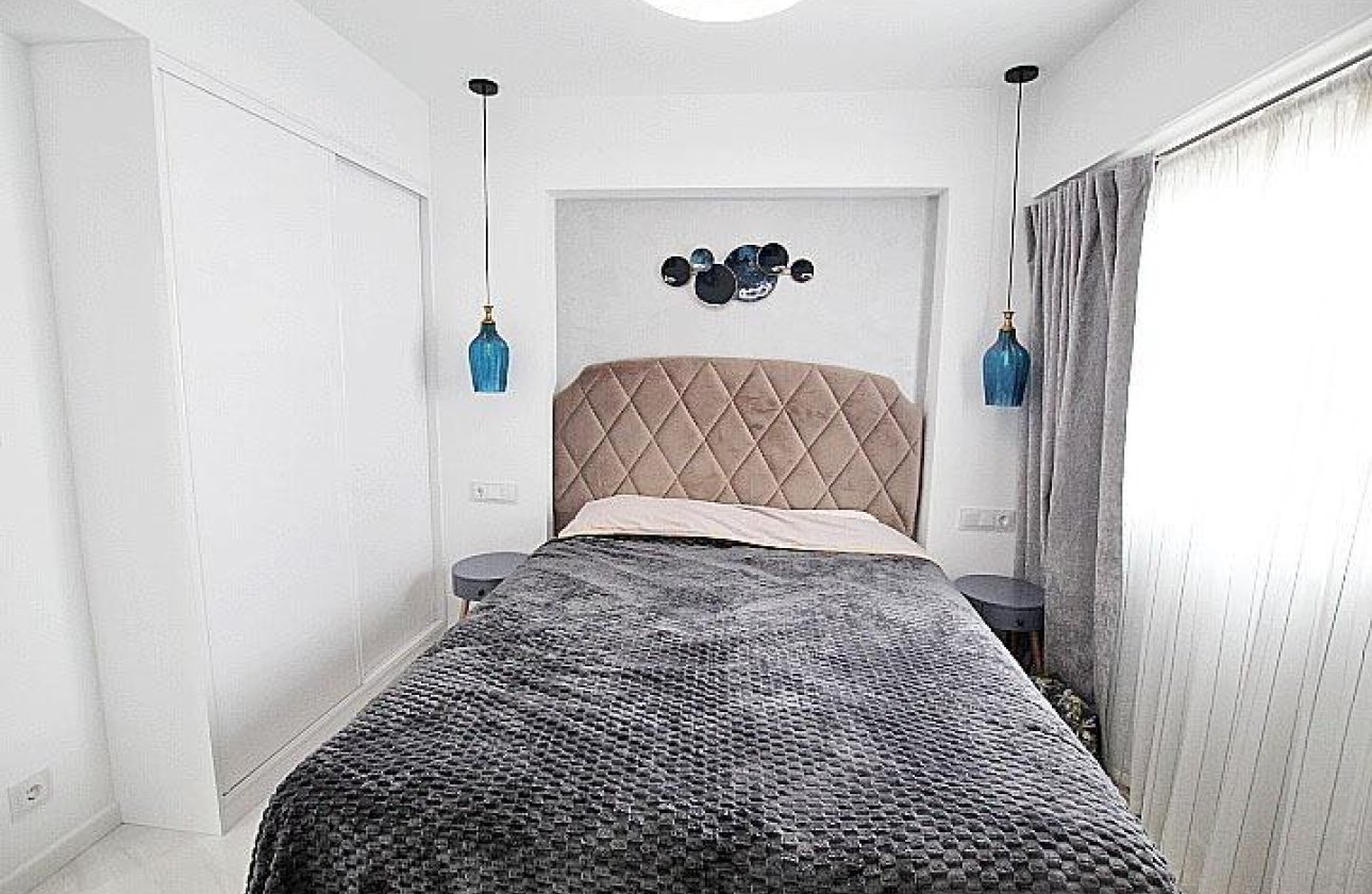 Revente - Appartement -
Torrevieja