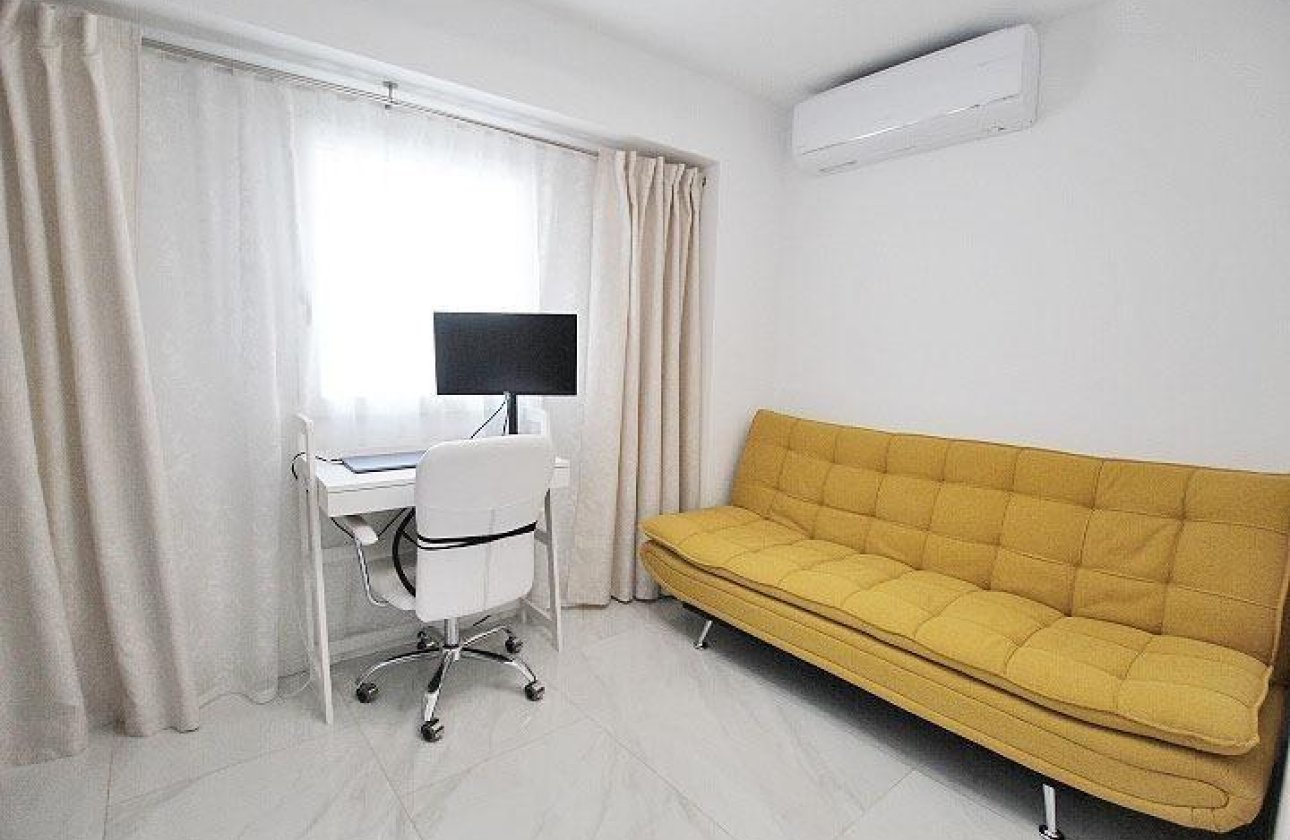 Revente - Appartement -
Torrevieja