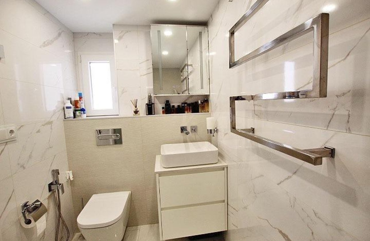 Revente - Appartement -
Torrevieja