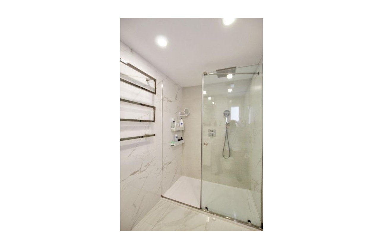 Revente - Appartement -
Torrevieja