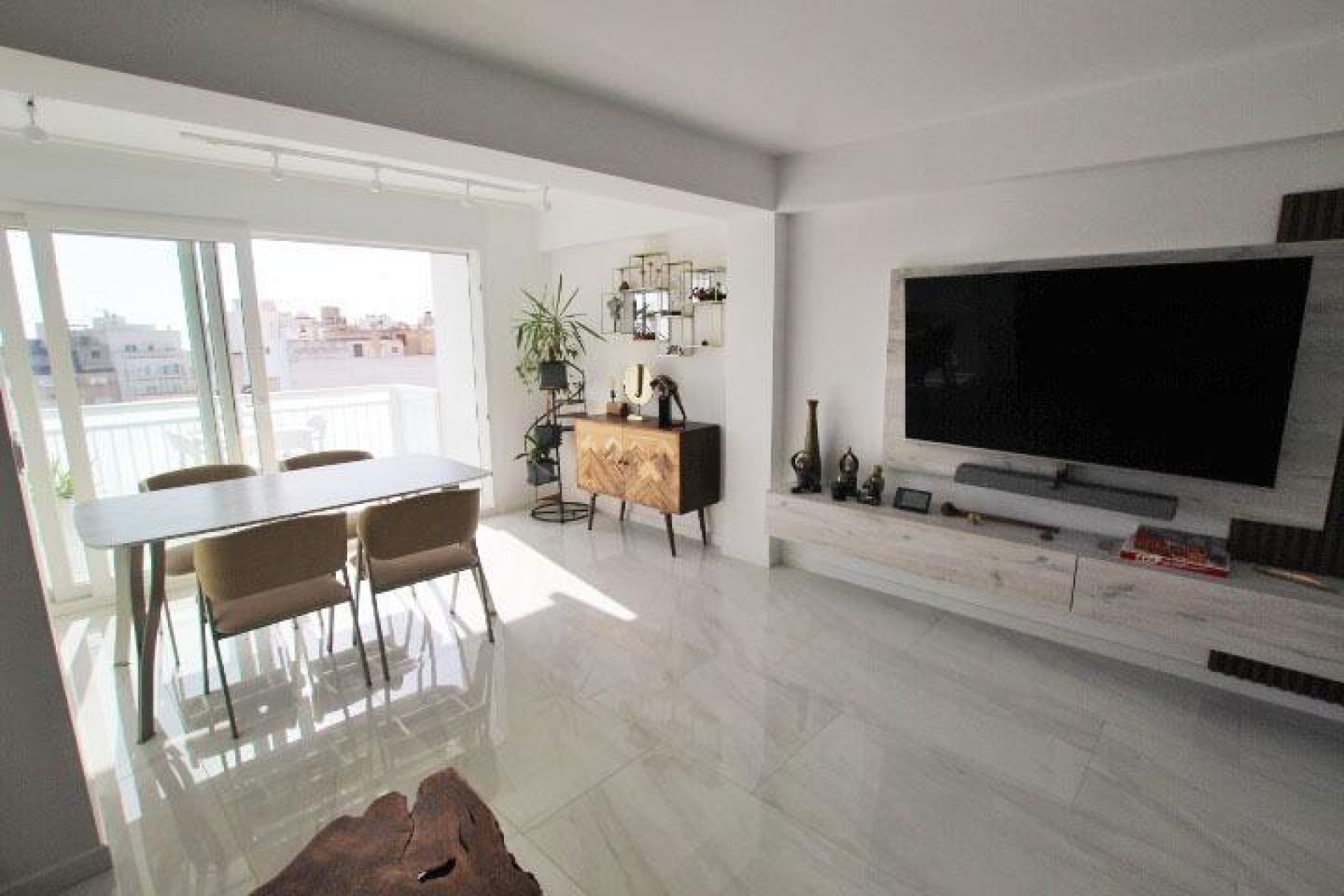 Revente - Appartement -
Torrevieja
