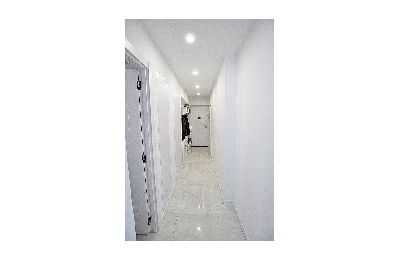 Revente - Appartement -
Torrevieja