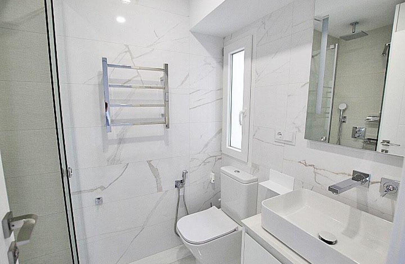 Revente - Appartement -
Torrevieja