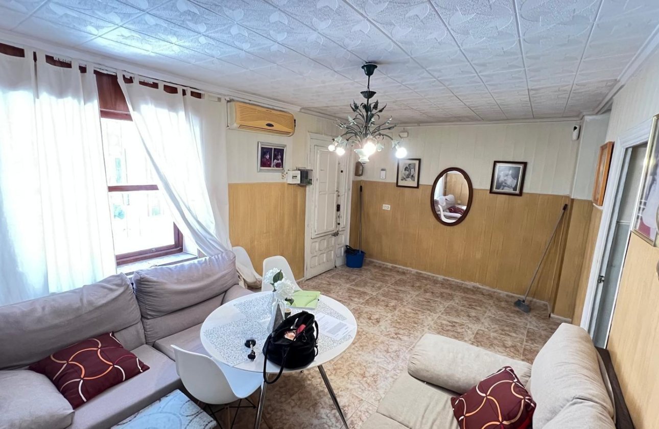 Revente - Appartement -
Torrevieja