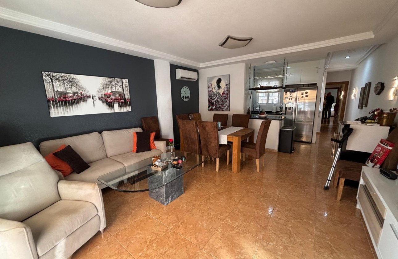 Revente - Appartement -
Torrevieja