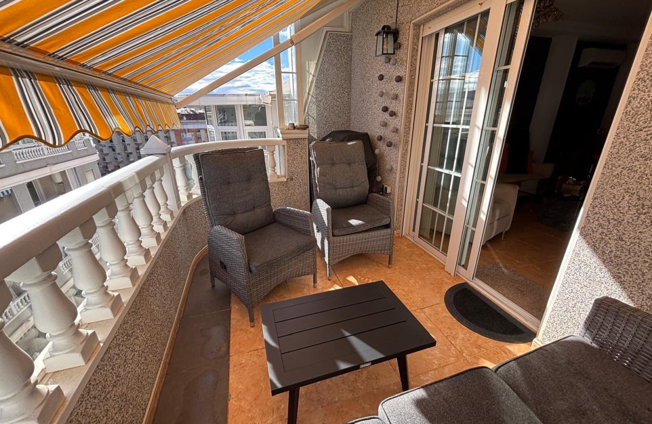 Revente - Appartement -
Torrevieja