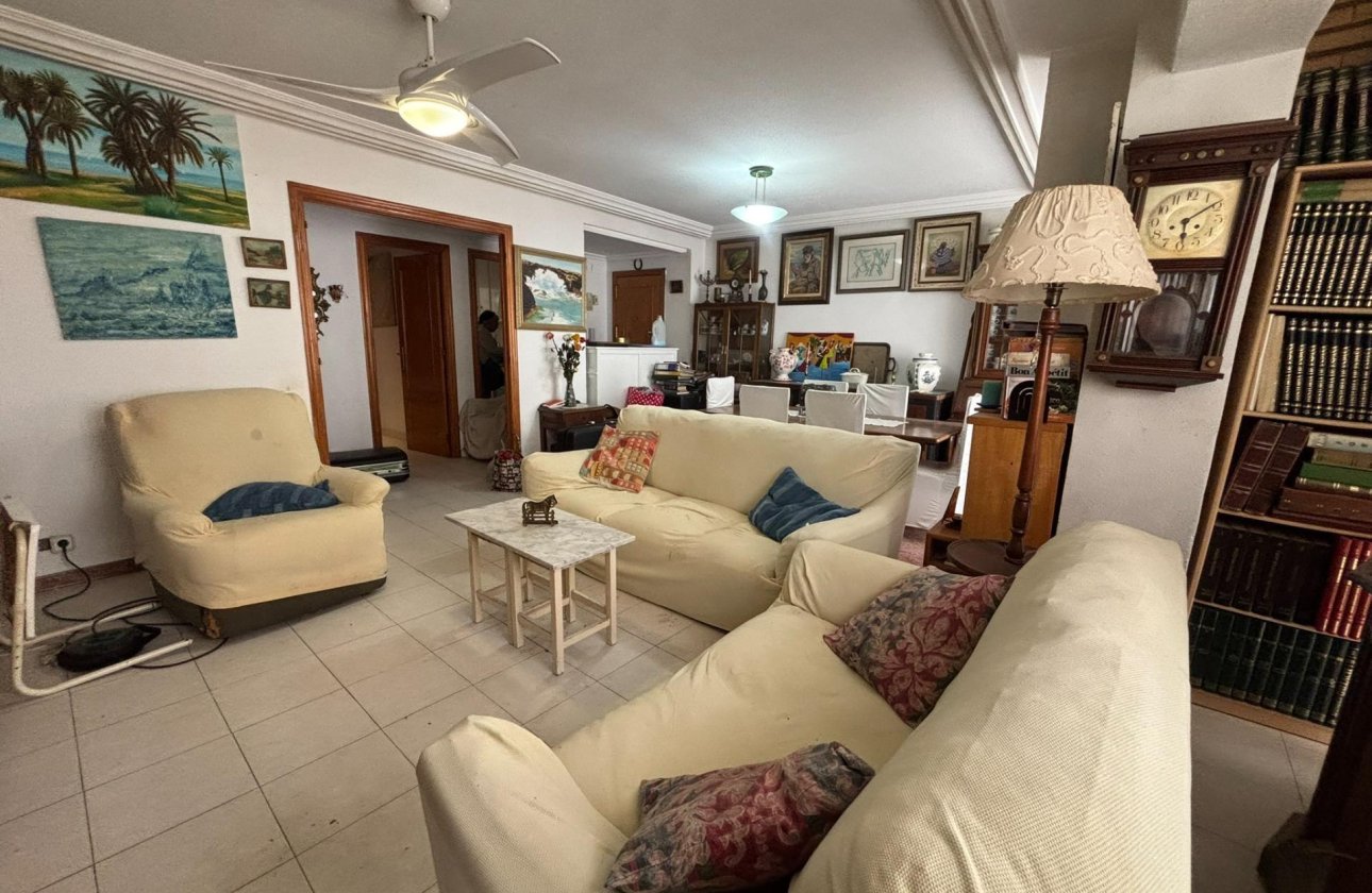 Revente - Appartement -
Torrevieja