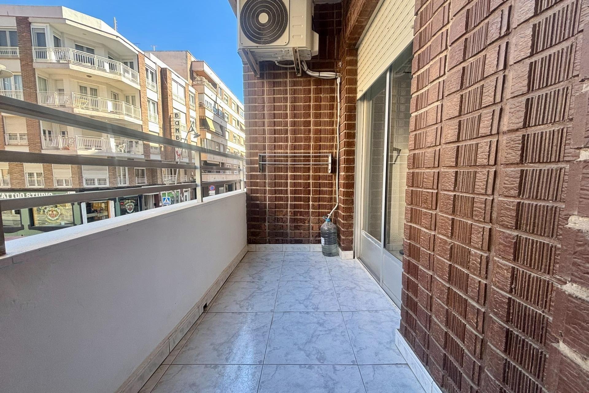 Revente - Appartement -
Torrevieja