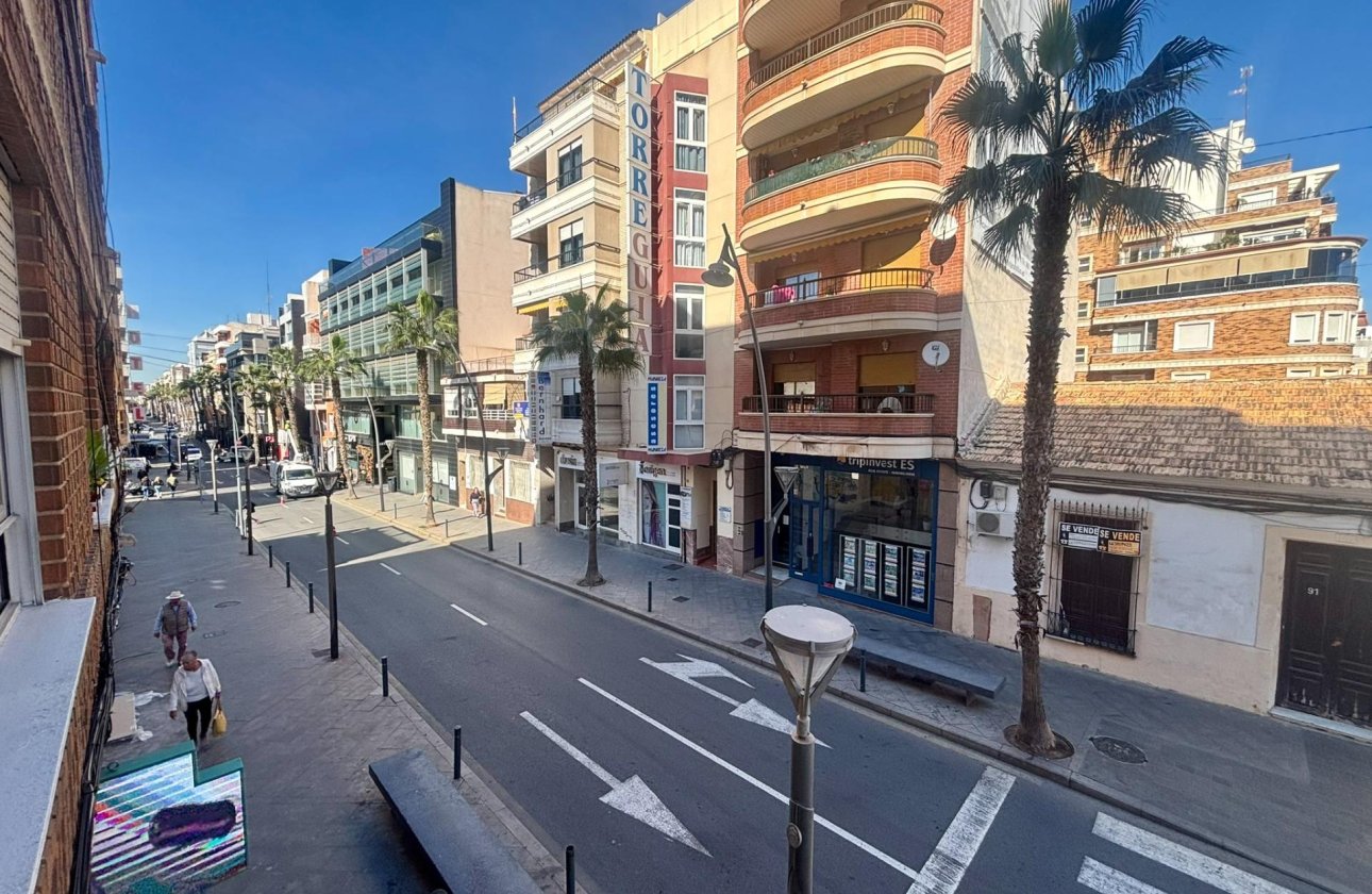 Revente - Appartement -
Torrevieja