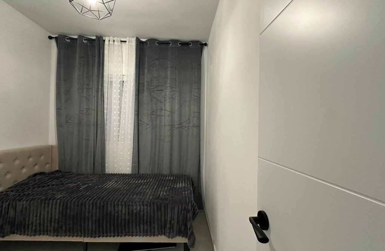 Revente - Appartement -
Torrevieja