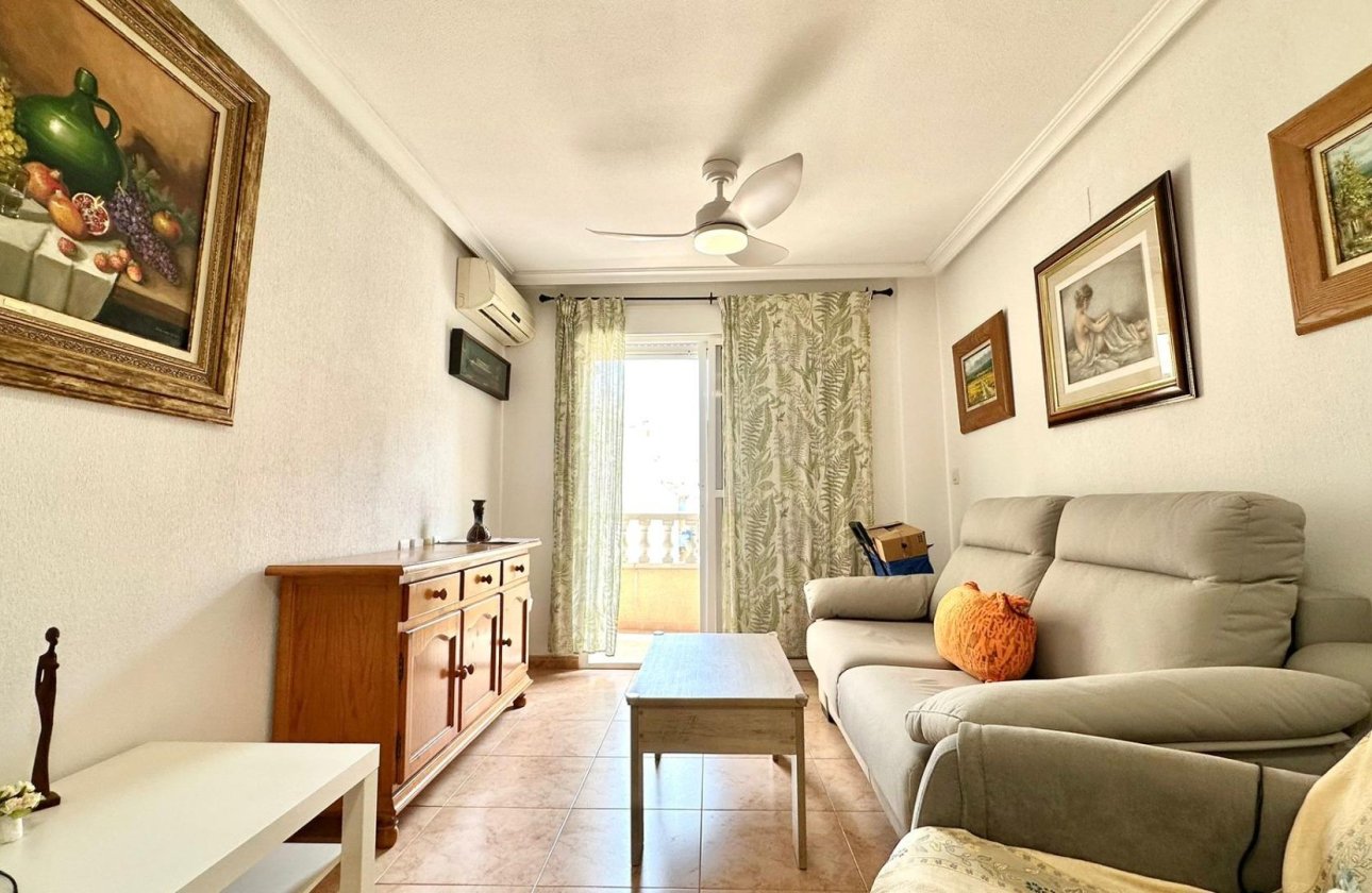 Revente - Appartement -
Torrevieja