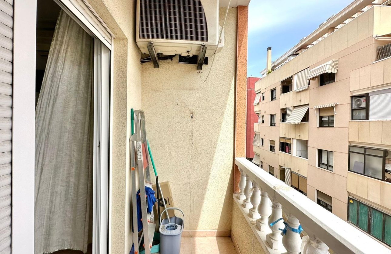 Revente - Appartement -
Torrevieja
