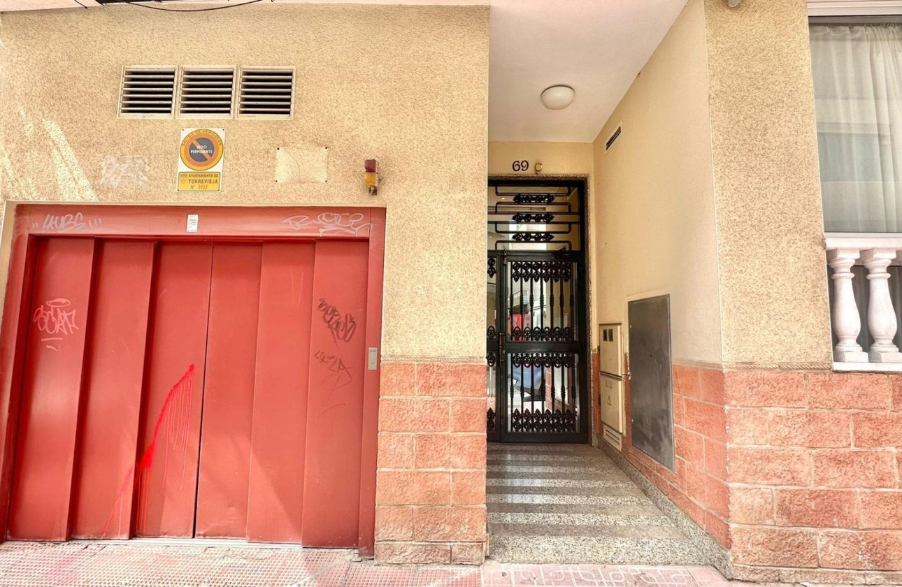 Revente - Appartement -
Torrevieja