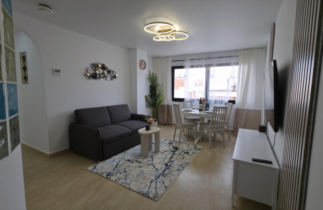 Revente - Appartement -
Torrevieja