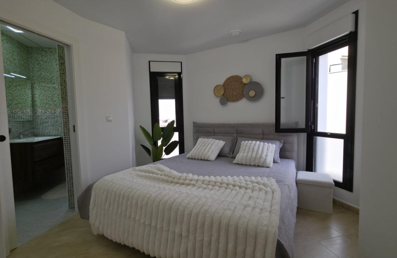 Revente - Appartement -
Torrevieja