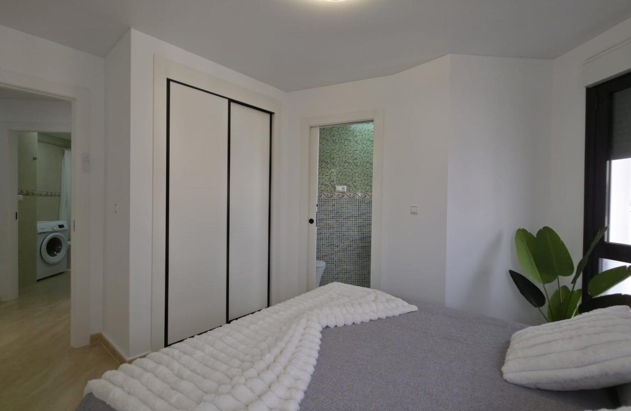 Revente - Appartement -
Torrevieja