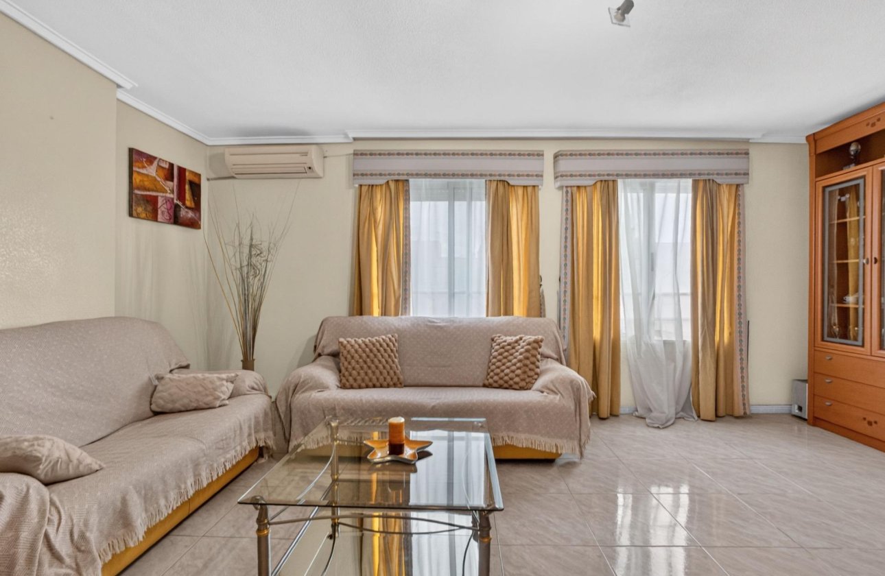 Revente - Appartement -
Torrevieja