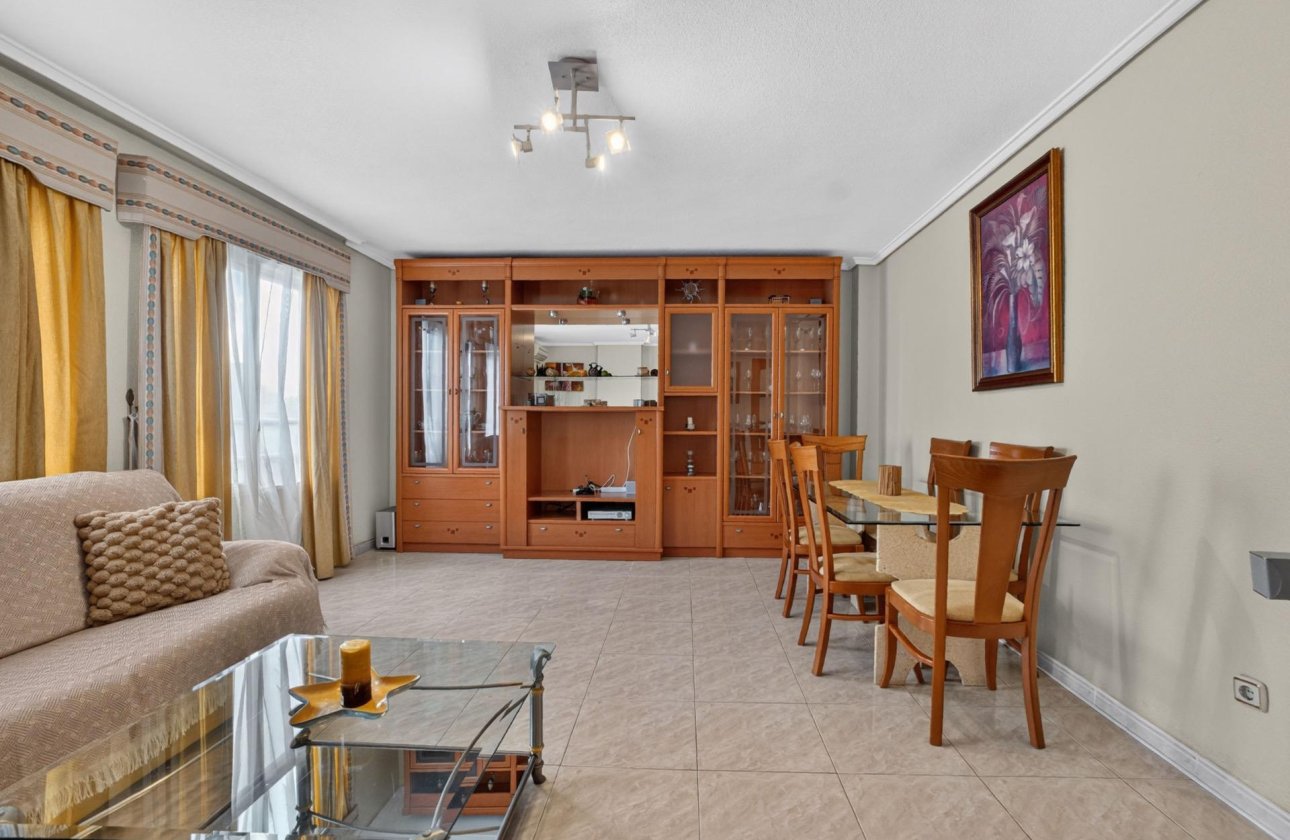 Revente - Appartement -
Torrevieja