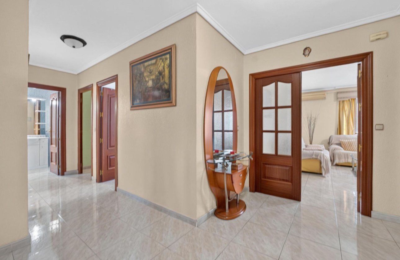 Revente - Appartement -
Torrevieja