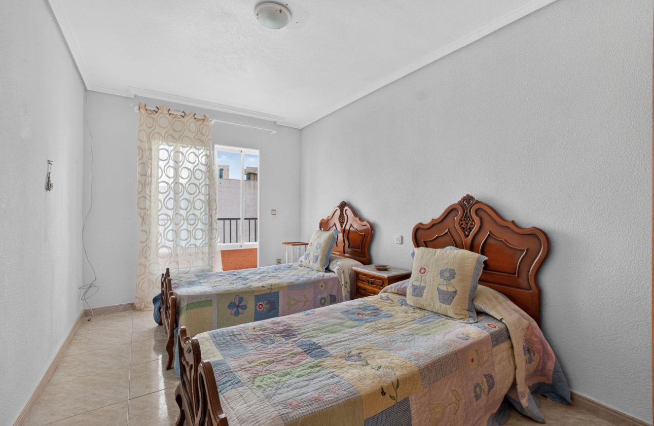 Revente - Appartement -
Torrevieja