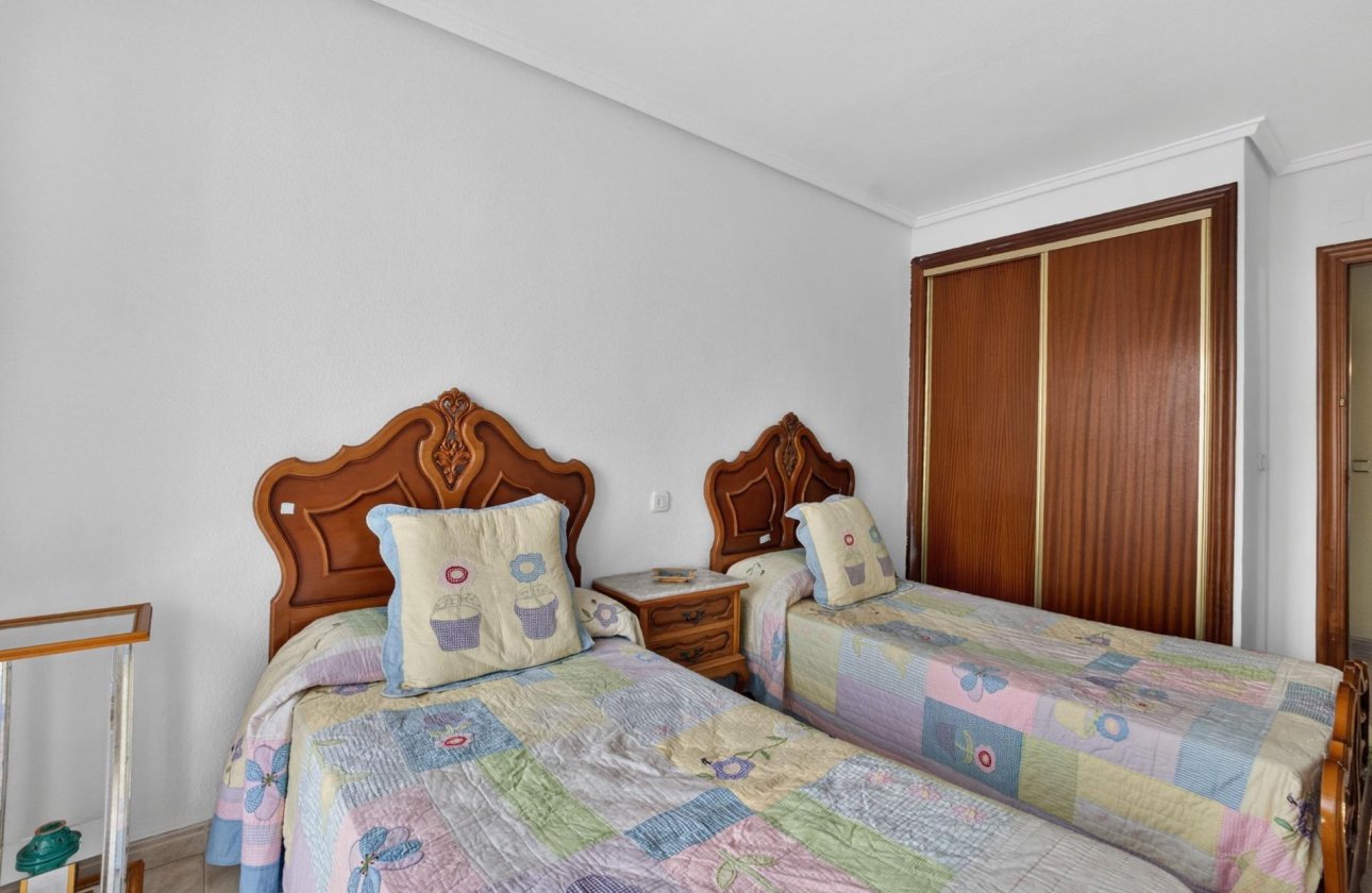 Revente - Appartement -
Torrevieja