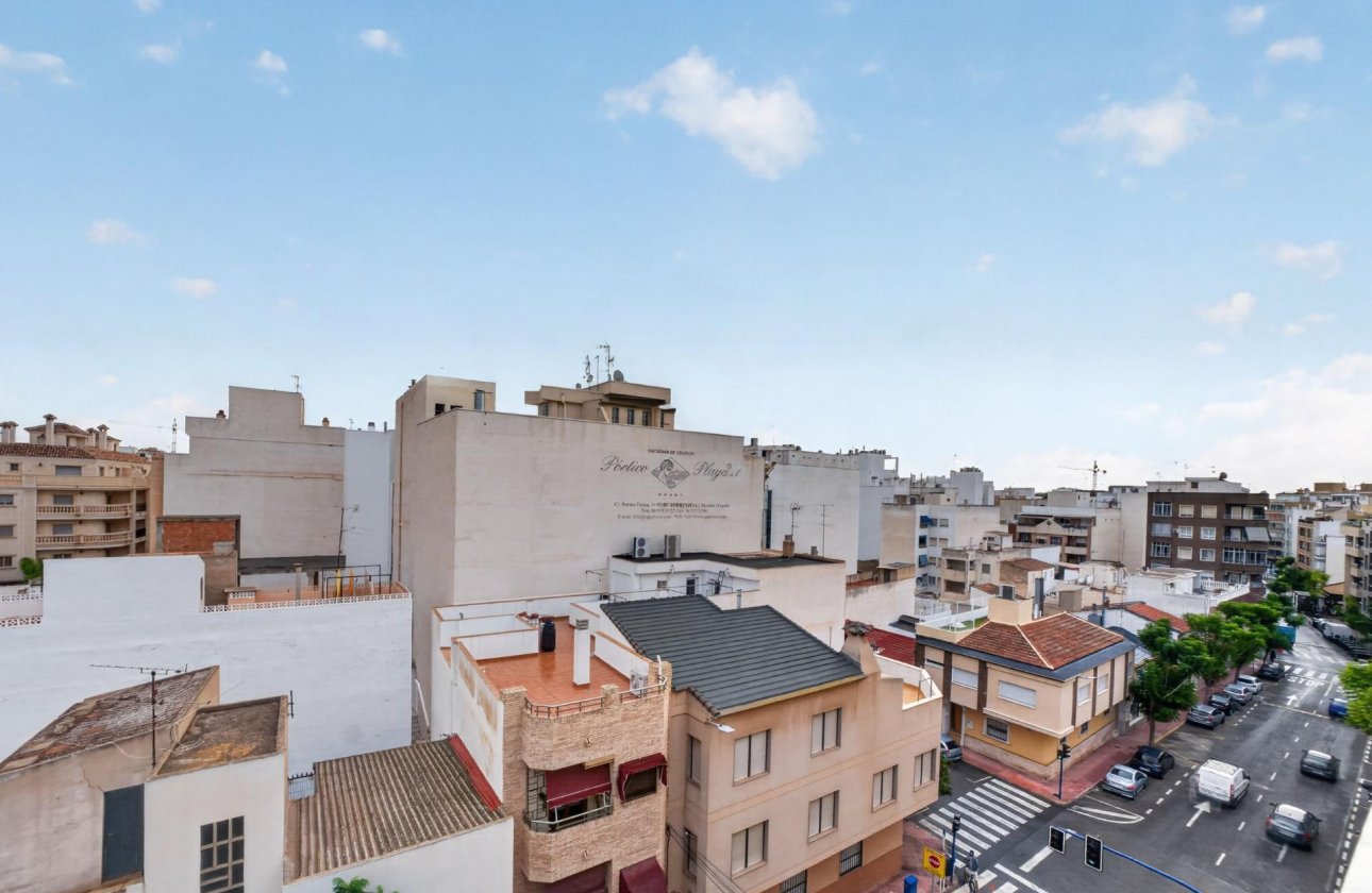 Revente - Appartement -
Torrevieja