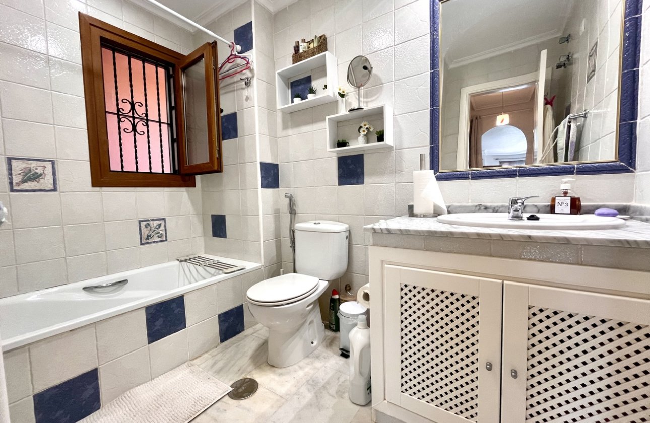 Revente - Appartement -
Villamartin - Costa Blanca