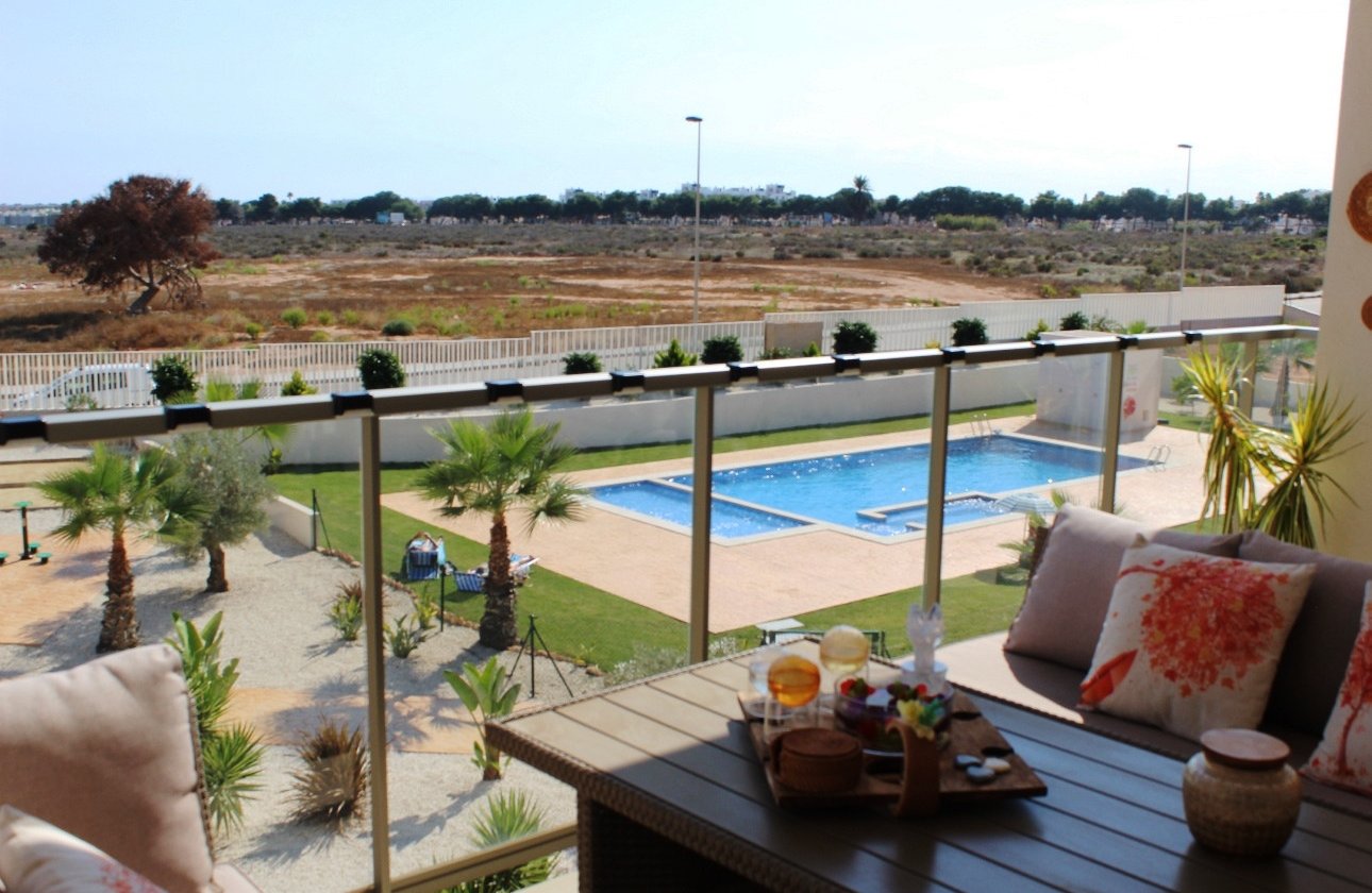 Revente - Appartement -
Villamartin - Costa Blanca