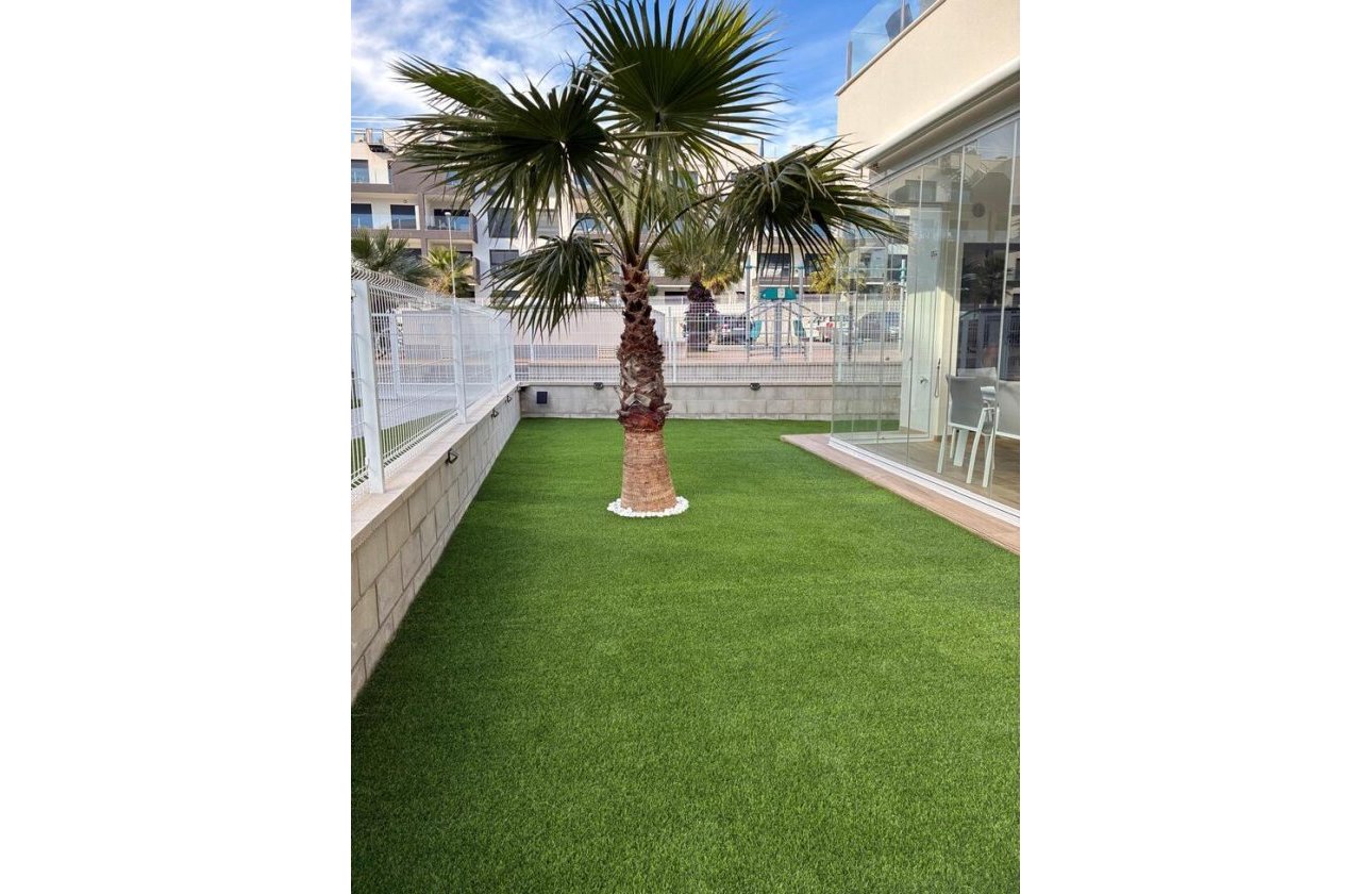 Revente - Appartement -
Villamartin - Costa Blanca