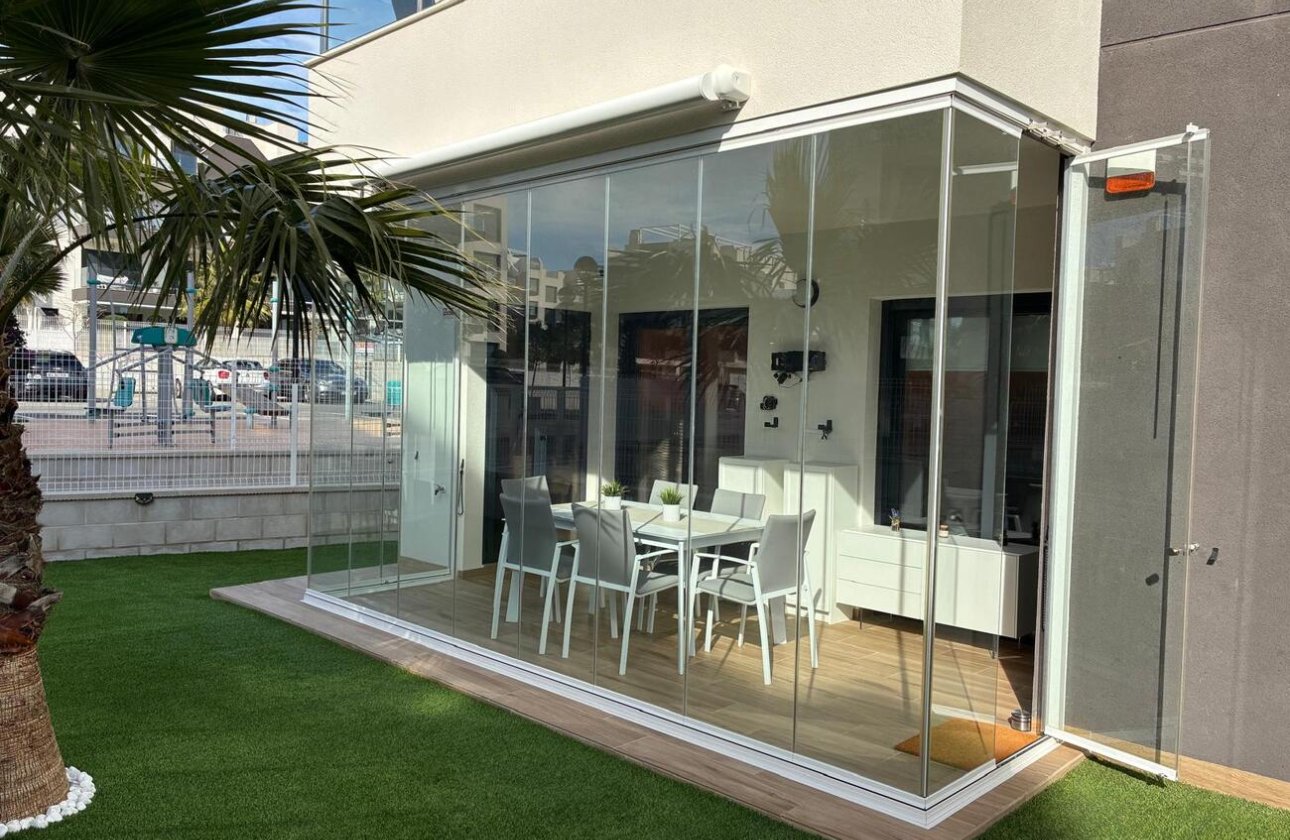 Revente - Appartement -
Villamartin - Costa Blanca