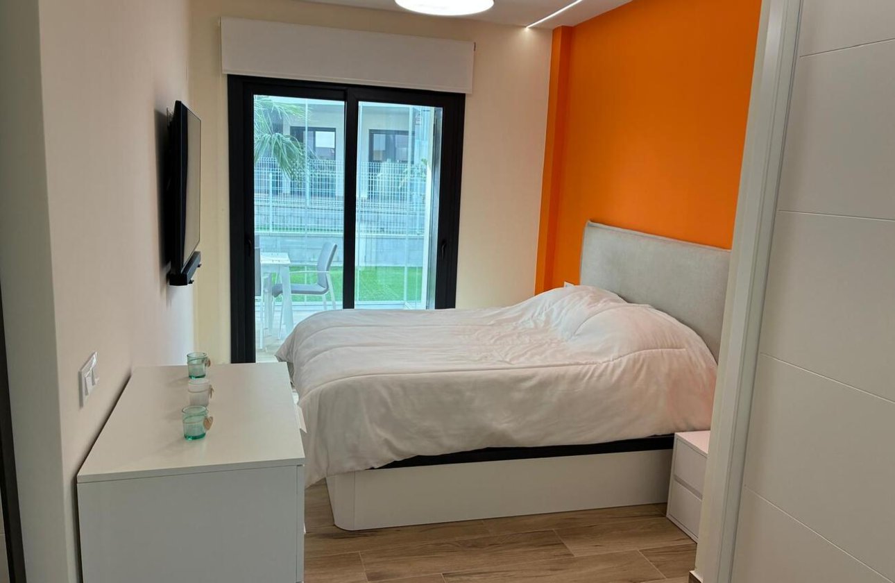 Revente - Appartement -
Villamartin - Costa Blanca